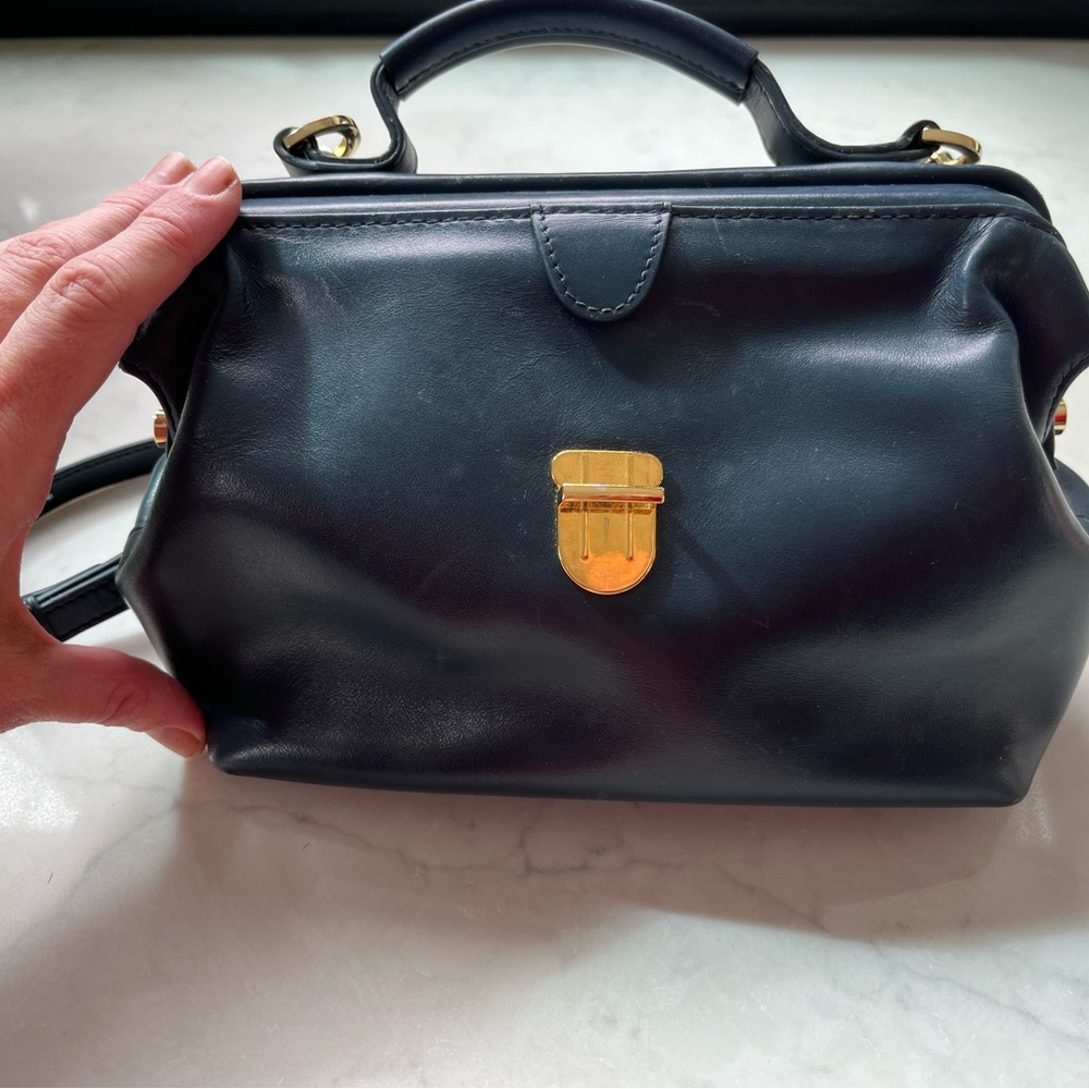 Linjer Navy Leather Crossbody Doctor Style Bag w/ Gold Hardware - Picture 10 of 11